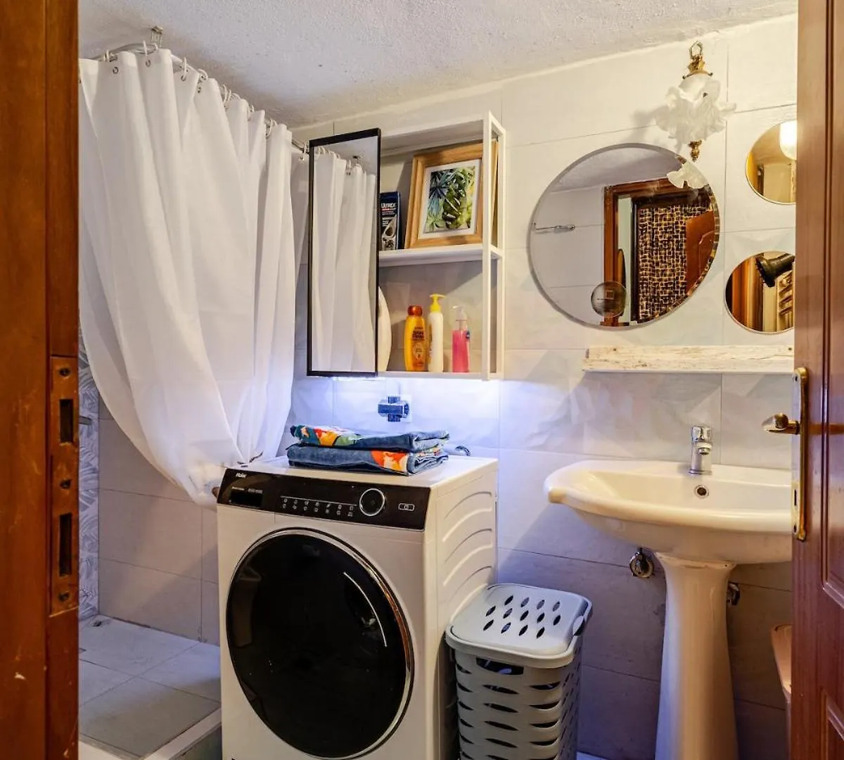Fully Equipped And Family Friendly Skg Center Apartment Thessaloniki